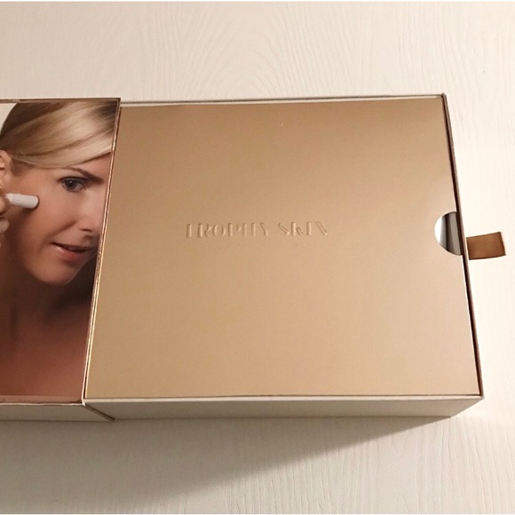 TS MicrodermMD Professional Grade Home Microdermabrasion System Plus 3 Add Ons - Picture 7 of 11